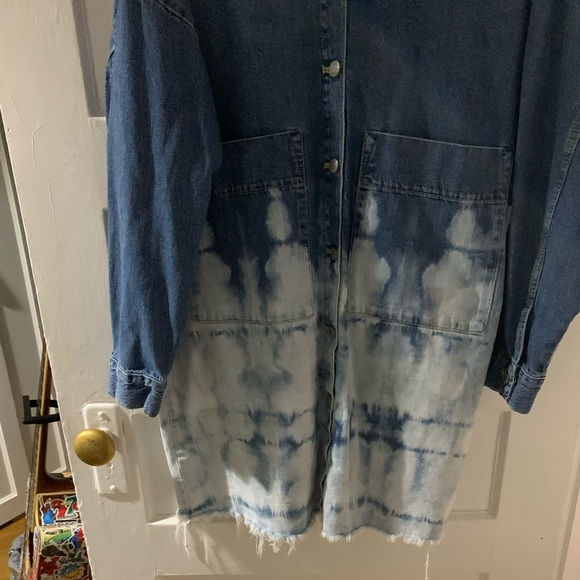Zara Oversized Denim Tie Dye Distressed Shirt Overshirt jean shirt size large - Picture 4 of 5